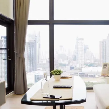 Buy this 1 bed apartment on Life Asoke–Rama 9 in Asok-Din Daeng Road, Ratchathewi District