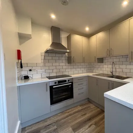 Rent this 4 bed townhouse on Freemantle Street in London, SE17 2JZ