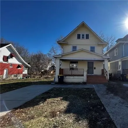 Buy this 5 bed house on 3013 East 27th Street in Kansas City, MO 64127