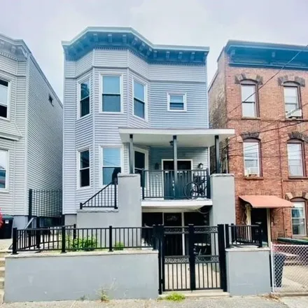 Rent this 3 bed apartment on 54 Prospect Street in Jersey City, NJ 07307