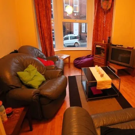 Image 1 - Ebberston Terrace, Leeds, LS6 1AU, United Kingdom - House for rent