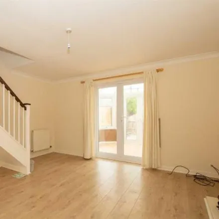 Image 3 - Oriel Close, Wolverton, MK12 5FD, United Kingdom - Townhouse for rent