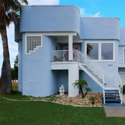 Buy this 6 bed house on 3331 Gardenia Dr in Hernando Beach, Florida