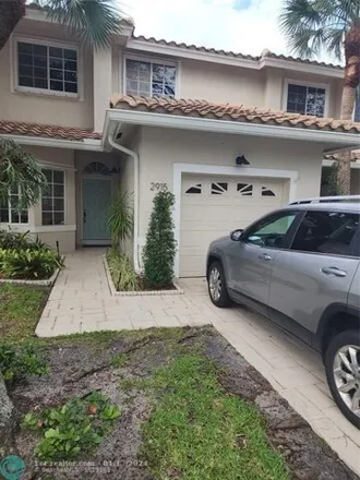 Buy this 3 bed townhouse on 2943 Port Royale Lane in Fort Lauderdale, FL 33308