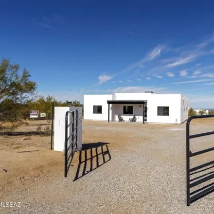 Buy this 3 bed house on West Hilltop Road in Pima County, AZ 85736