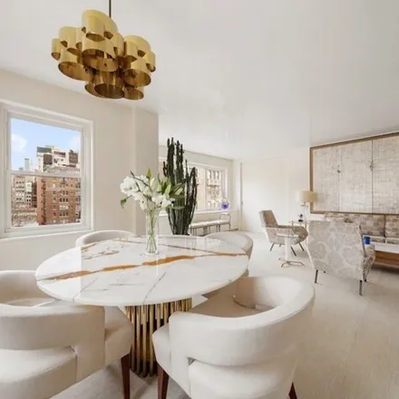 Image 3 - 20 East 9th Street, New York, NY 10003, USA - Apartment for sale
