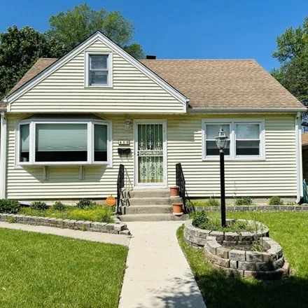 Buy this 2 bed house on 434 North Day Avenue in Rockford, IL 61101