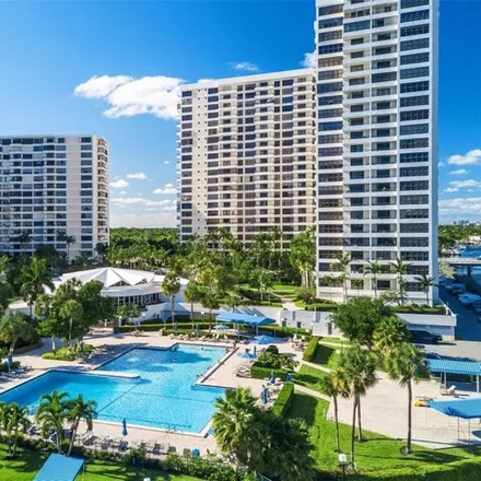 Image 1 - South Parkview Drive, Hallandale Beach, FL 33009, USA - Apartment for rent