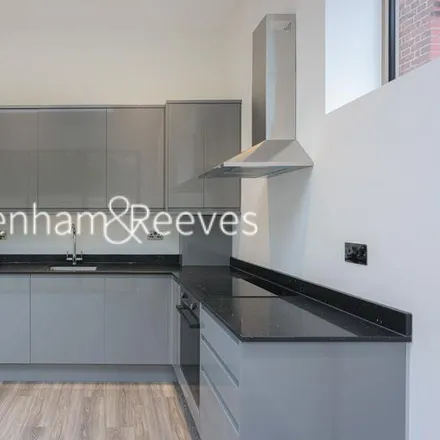 Image 2 - Leinster Mansions, Frognal Lane, London, NW3 6DN, United Kingdom - Apartment for rent
