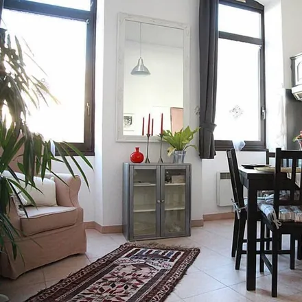 Image 2 - Rue francis de pressense, 13001 Marseille, France - Apartment for rent