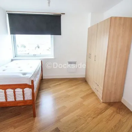 Image 5 - Dock Head Road, Upper Upnor, ME4 4LL, United Kingdom - Apartment for rent
