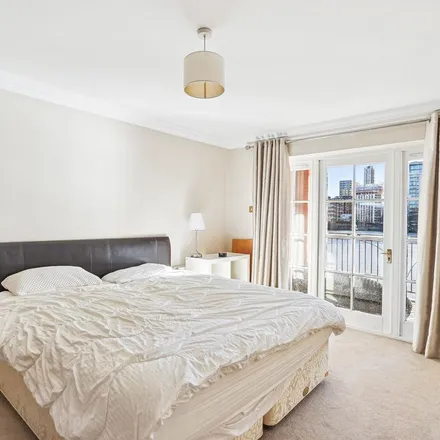 Rent this 2 bed apartment on Millennium House in 132 Grosvenor Road, London