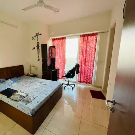 Rent this 3 bed apartment on unnamed road in Zone 2, Mumbai - 400033