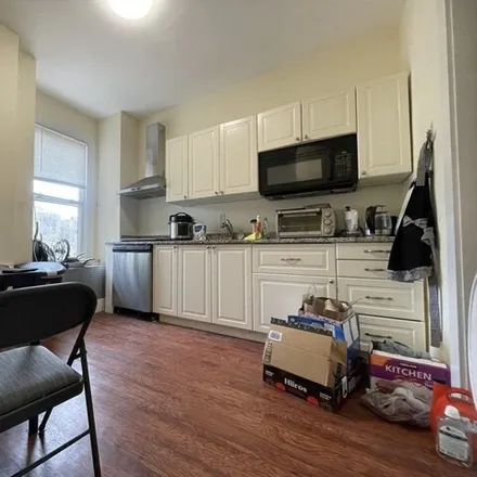 Image 2 - 3 Wallingford Rd Unit 2, Boston, Massachusetts, 02135 - Apartment for rent