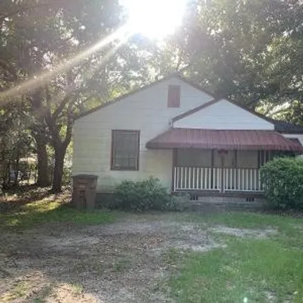Rent this 2 bed house on 1314 Brooke Avenue in Neshota, Mobile