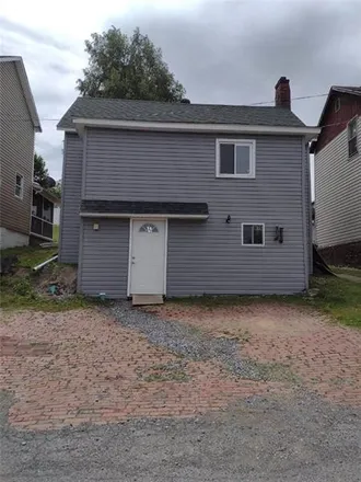 Image 3 - 801 School Avenue, Northern Cambria, Cambria County, PA 15714, USA - House for sale