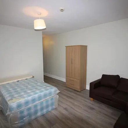 Image 2 - Pretoria Street, Belfast, BT9 5AD, United Kingdom - Apartment for rent