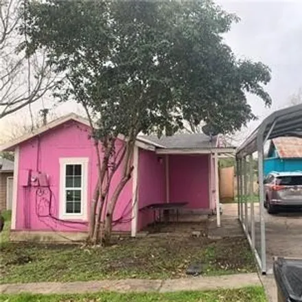 Rent this 2 bed house on 572 Laredo Street in Lockhart, TX 78644