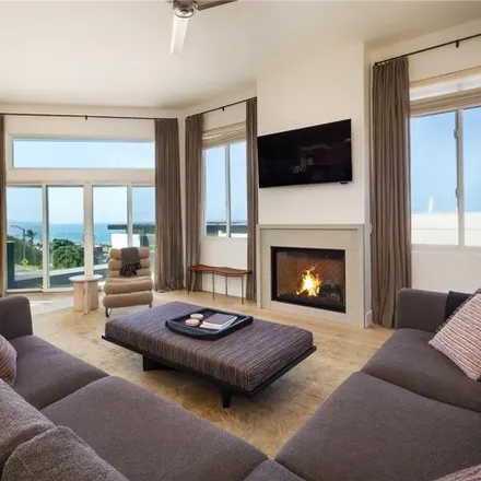 Buy this 3 bed house on 2712;2716 Highland Avenue in Manhattan Beach, CA 90266