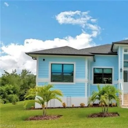 Image 1 - 1763 Granada Drive, Marco Island, FL 34145, USA - House for sale