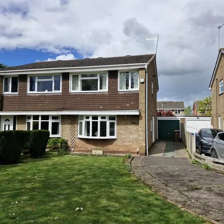Rent this 3 bed duplex on Wildwood Drive in Stafford, United Kingdom