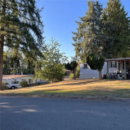 Buy this studio apartment on 140 Linda Vista Road in Lewis County, WA 98532