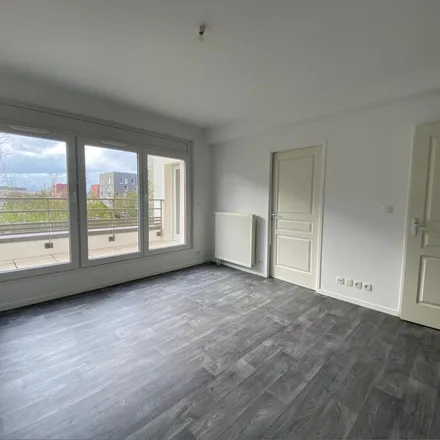 Rent this 4 bed apartment on Le Cèdre in Allée du Bois Habité, 35238 Rennes