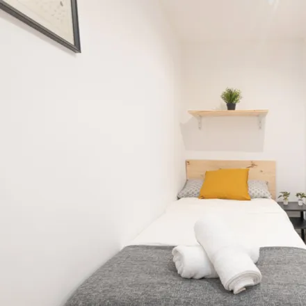 Rent this 5 bed room on Carrer de les Beates in 1B, 08003 Barcelona