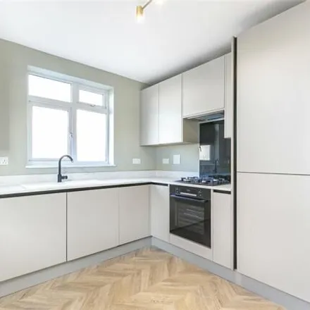 Rent this 2 bed room on 73;75 Grosvenor Road in London, N3 1EY