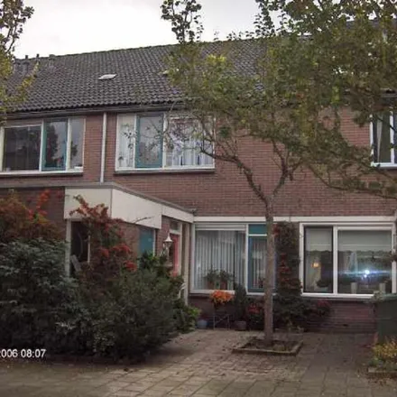 Rent this 4 bed apartment on Voorberghlaan 21 in 3123 AX Schiedam, Netherlands