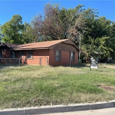 Buy this 3 bed house on 602 South 10th Street in Yukon, OK 73099
