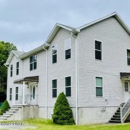 Buy this 3 bed house on 48 Crane Road in Uswick, Paupack Township