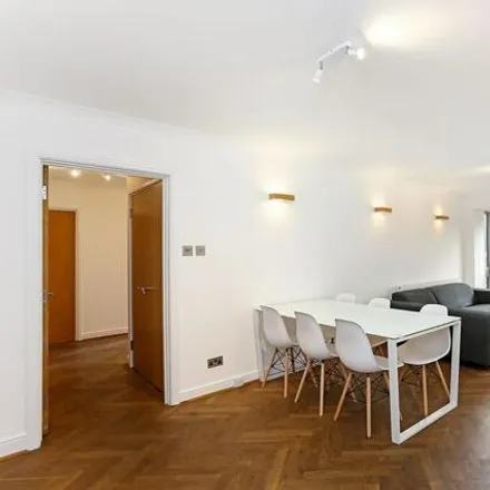Image 3 - Boltons Court, 216 Old Brompton Road, London, SW5 0BS, United Kingdom - Apartment for rent