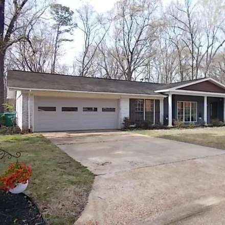 Buy this 3 bed house on 587 Robin Road in Grenada, MS 38901