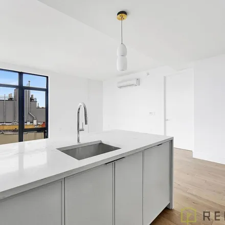 Image 7 - 590 Grand Street, New York, NY 11206, USA - Apartment for rent