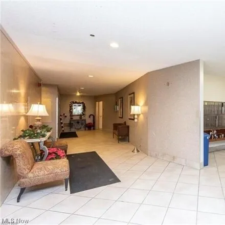 Image 7 - unnamed road, Lakewood, OH, USA - Condo for sale