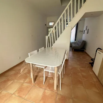 Rent this 6 bed apartment on 28 Avenue des Nations Unies in 59100 Roubaix, France