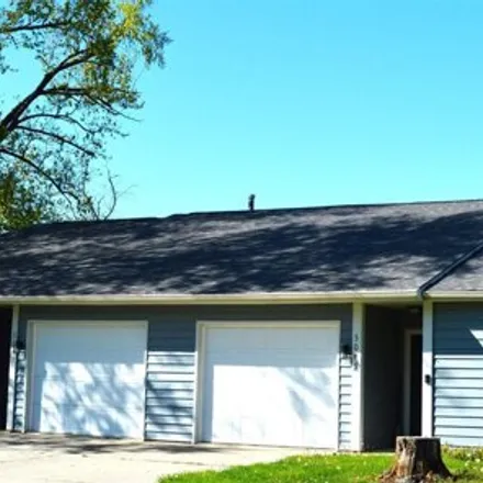 Buy this 4 bed house on 5031 Lake Avenue in Fort Wayne, IN 46815