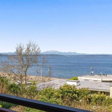 Image 3 - 2364 Hobart Avenue Southwest, Seattle, WA 98116, USA - House for sale