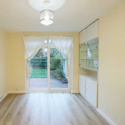 Image 5 - Clarence Avenue, London, KT3 3TY, United Kingdom - Duplex for rent