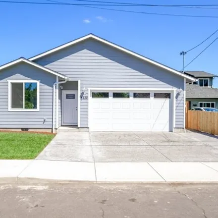 Buy this 3 bed house on 3430 Abrams Avenue Northeast in Salem, OR 97301