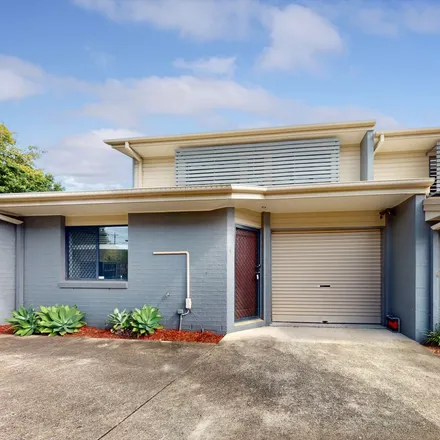 Rent this 2 bed townhouse on 17 Crana Street in Gaythorne QLD 4051, Australia