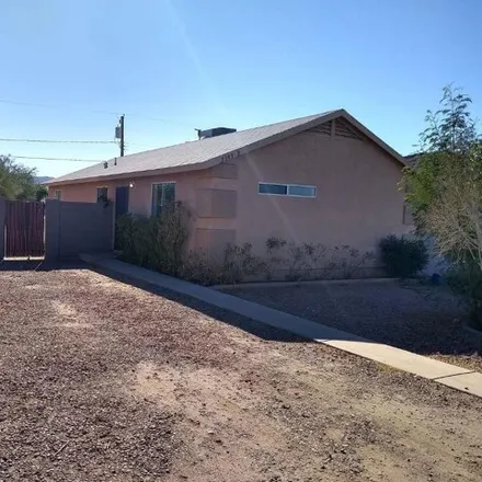 Rent this 4 bed house on 2583 East Chipman Road in Phoenix, AZ 85040