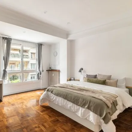 Rent this 3 bed room on Carrer de Balmes in 327, 08006 Barcelona