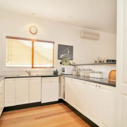 Image 8 - 32 Frederick Street, Balwyn VIC 3103, Australia - Apartment for rent