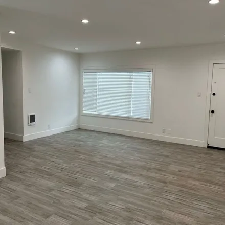 Image 5 - 122 Avenue F, Clifton, Redondo Beach, CA 90277, USA - Apartment for rent