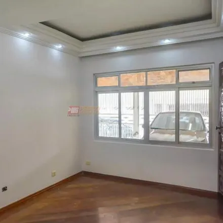 Rent this 3 bed house on Supermercado Júpiter in Rua Doutor Cincinato Braga 718, Planalto