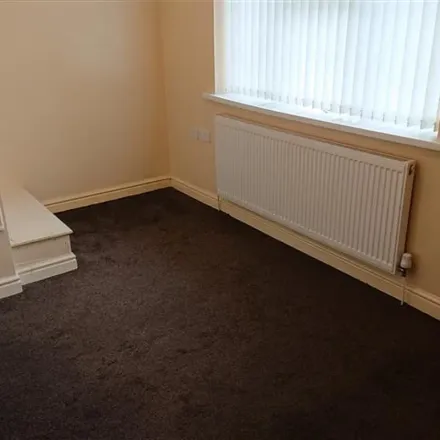 Image 5 - Tudor Street, Tipton, DY4 7RL, United Kingdom - Townhouse for rent