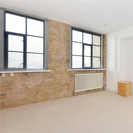 Image 4 - Saxon House, 56 Commercial Street, Spitalfields, London, E1 6RW, United Kingdom - Apartment for rent