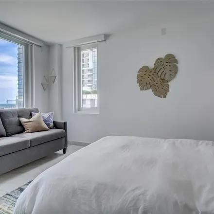 Rent this 2 bed apartment on Avis in 2318 Collins Avenue, Miami Beach